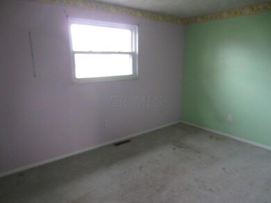 5014 Albany Dr, Columbus, OH 43232 - photo 6