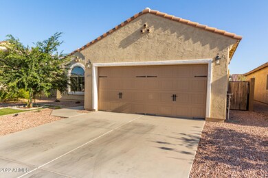 2 CAR GARAGE