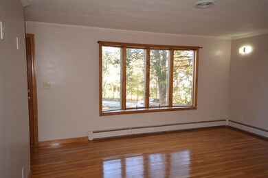 2 James St, Derry, NH 03038 - photo 4