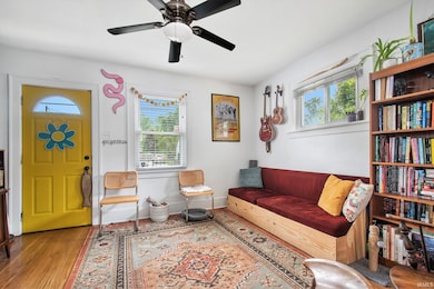 917 Independence St, Elkhart, IN 46514 - photo 4