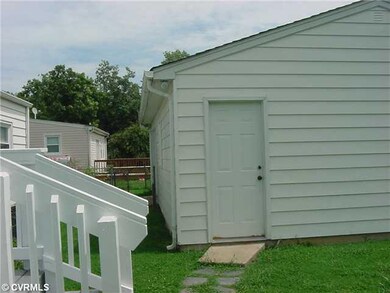 Parking Lot/Garage