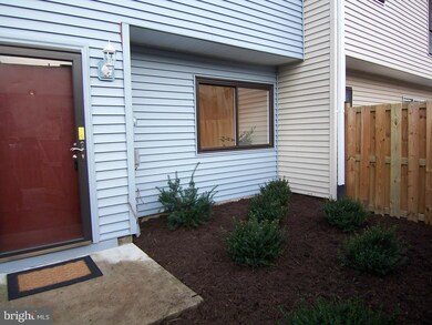 8640 Village Square Dr unit 13, Alexandria, VA 22309 - photo 2