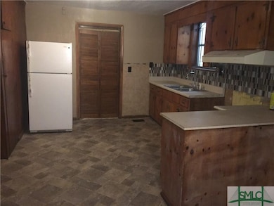 514 W 38th St, Savannah, GA 31415 - photo 7