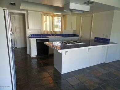 214 E Ellis Dr, Tempe, AZ 85282 - photo 5