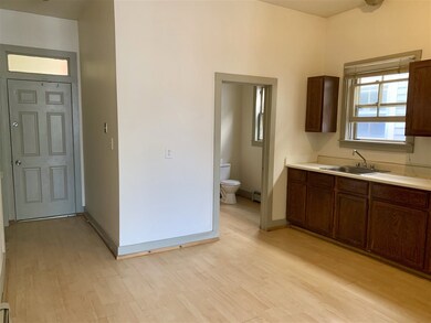 406 Central St unit 7, Franklin, NH 03235 - photo 2