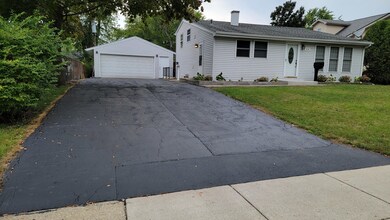 66 Alameda Dr, Carpentersville, IL 60110 - photo 3