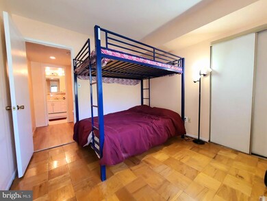 7815 Enola St unit 3, McLean, VA 22102 - photo 5