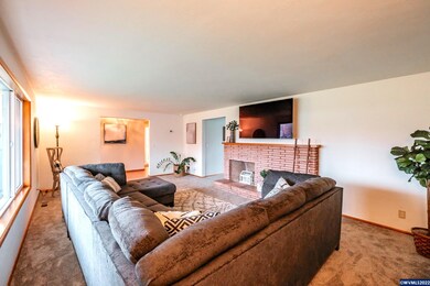 205 SE Fir Villa Rd, Dallas, OR 97338 - photo 6