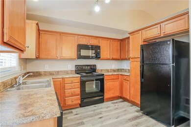 3915 Bluestem Dr, Greensboro, NC 27405 - photo 6