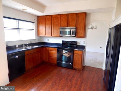 10404 Markby Ct, White Plains, MD 20695 - photo 2