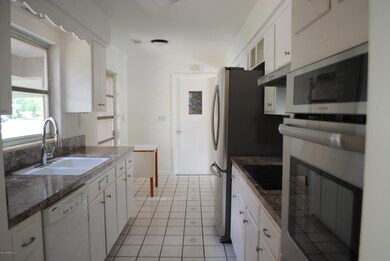 1019 Townsend Blvd, Jacksonville, FL 32211 - photo 6