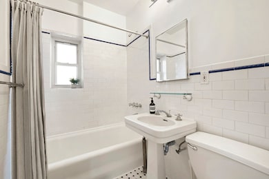 232 E 6th St unit 6E, New York, NY 10003 - photo 6