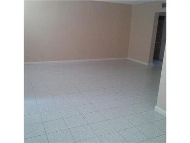 400 SE 3 Ave unit 101, Hallandale Beach, FL 33009 - photo 5