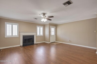 6-web-or-mls-3500 E Simcoe 72-6