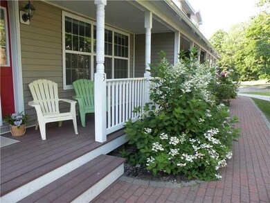 9 Main St unit 3, Kittery, ME 03904 - photo 3