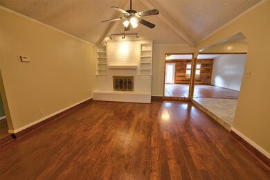 3313 Lancelot Ct, Bedford, TX 76021 - photo 4