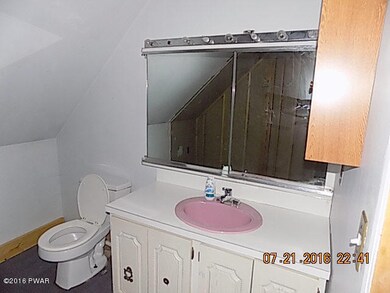 210 Arbutus Ln, Milford, PA 18337 - photo 7