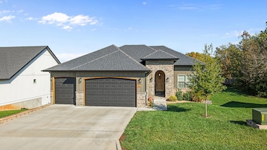 811 E Rainey St, Ozark, MO 65721 - photo 2