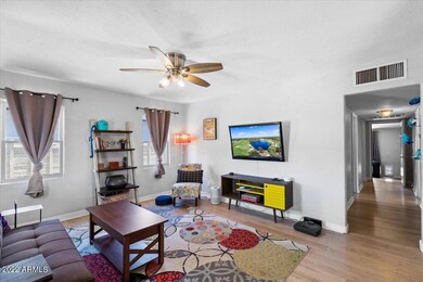 1809 N 25th Place, Phoenix, AZ 85008 - photo 6