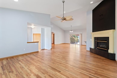 1946 NW Crown St, Grants Pass, OR 97526 - photo 7