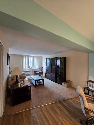 84-29 155th Ave unit 6J, Howard Beach, NY 11414 - photo 3