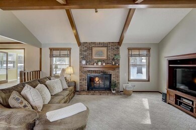 302 Simon Crestway, Waunakee, WI 53597 - photo 3