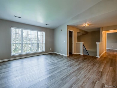 8208 Chesapeake Cir unit 95, Walled Lake, MI 48390 - photo 4