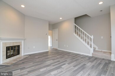 7213 Parsons Ct, Alexandria, VA 22306 - photo 5