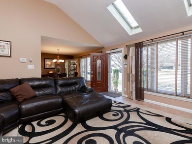 35 Cambridge Rd, Broomall, PA 19008 - photo 4