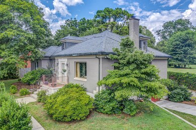 02-3467 Grandin Rd SW 002