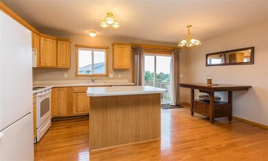 405 Crestview Dr, Runnells, IA 50237 - photo 4