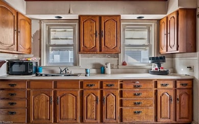 1517 Lovett St, Greensboro, NC 27403 - photo 7