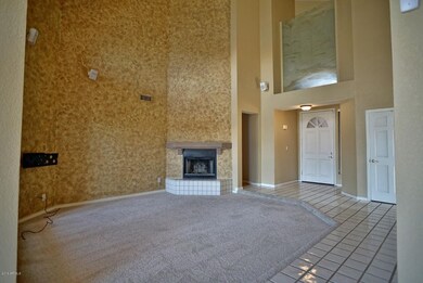 5718 W Abraham Ln 2 (1600x1069)