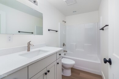 1122 SW 9th St, Lincoln City, OR 97367 - photo 7