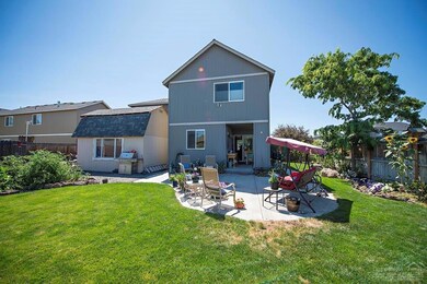 3077 SW Deschutes Ave, Redmond, OR 97756 - photo 3