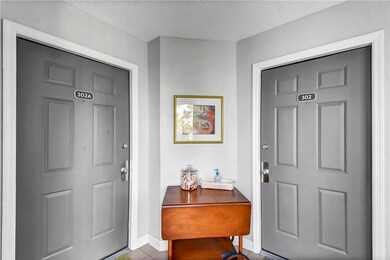 302 Moss Oak Cir unit 302, St. Simons Island, GA 31522 - photo 2