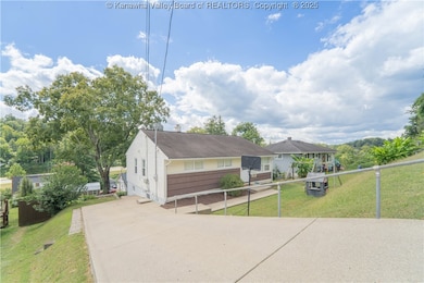 836 Walters Rd, Charleston, WV 25314 - photo 3