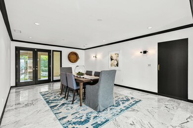 4-web-or-mls-UpmarketMedia_1605Daly-24