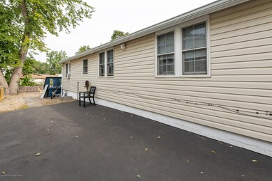 133 Hilltop Blvd-14