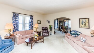 271 N Elm Ave, Elmhurst, IL 60126 - photo 2