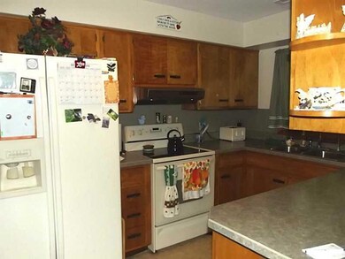 1335 S Knoxville Ave, Saint Marys, OH 45885 - photo 7