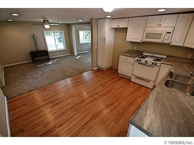 Kitchen Dining. An open kitchen floor plan with ro