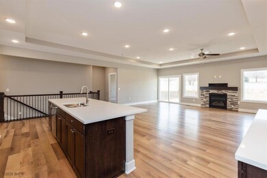 9844 Marnewood Dr, Johnston, IA 50131 - photo 5