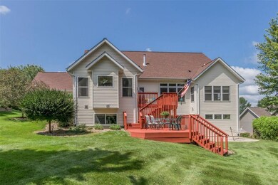 3916 Cedar Bluff Ct NE, Cedar Rapids, IA 52411 - photo 5
