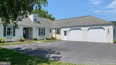 8073 Lofty Height Rd, Waynesboro, PA 17268 - photo 4