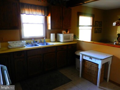 1541 Dellinger Gap Rd, Edinburg, VA 22824 - photo 2