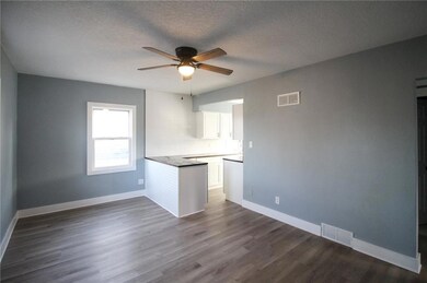 3835 15th St, Des Moines, IA 50313 - photo 4