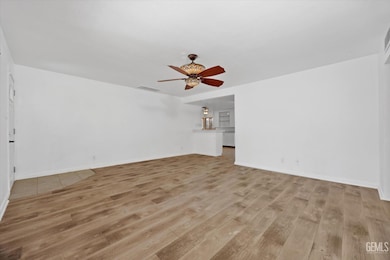 724 Philippine St, Taft, CA 93268 - photo 6