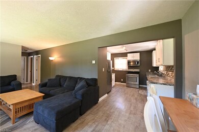 7582 Inland Dr, Olmsted Falls, OH 44138 - photo 2