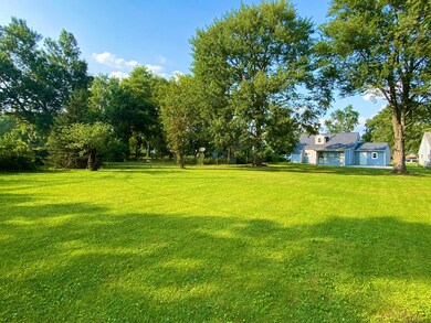 555 Virginia Cir W, Columbus, OH 43213 - photo 4